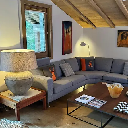 Luxury Penthouse With Mont Blanc Views In Prázdninový dům